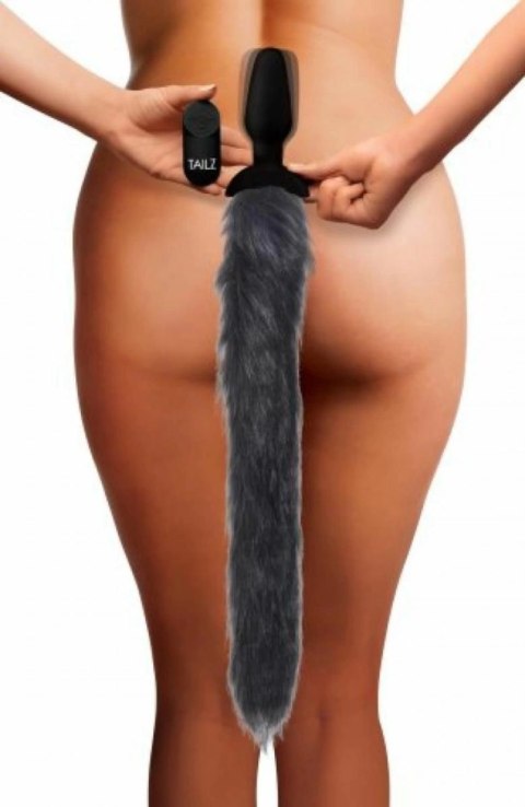 XR Brands Fox Tail Plug wibracyjny silikonowy model z pilotem 21 cm XR Brands Fox Tail Plug wibracyjny silikonowy model z pilotem 21 cm