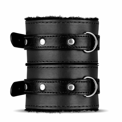 Secret Pleasure Chest Zestaw Black Fantasy 10 elementow, regulowany Secret Pleasure Chest Zestaw Black Fantasy 10 elementow, regulowany