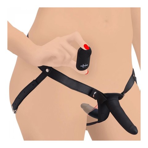 XR Brands Strap-On System Podwojny Wibrujący + Pilot Bezprzewodowy XR Brands Strap-On System Podwojny Wibrujący + Pilot Bezprzewodowy