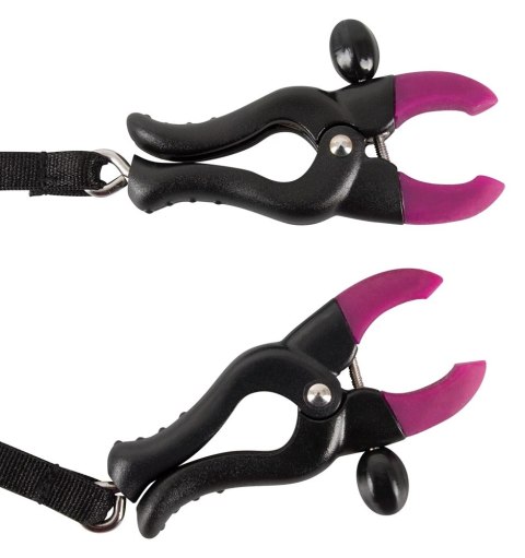 Bad Kitty Model 603510 - Stringi z wibracjami i regulacją, czarne Bad Kitty Model 603510 - Stringi z wibracjami i regulacją, czarne