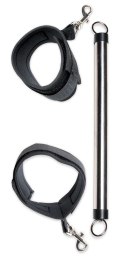 Fetish Ankle Cuffs z Metalowym Rozdzielaczem, czarne, 37 cm