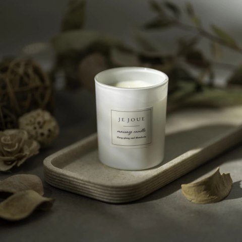 Je Joue Massage Candle Ylang Ylang Mandarin świeca do masażu 120g Je Joue Massage Candle Ylang Ylang Mandarin świeca do masażu 120g