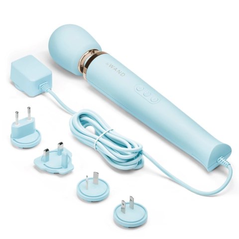 Le Wand Plug-In Massager Sky Blue - Masażer zasilany sieciowo, 245 cm kabel Le Wand Plug-In Massager Sky Blue - Masażer zasilany sieciowo, 245 cm kabel