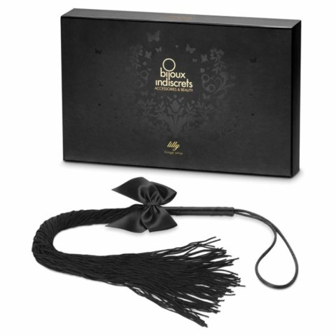 Bijoux Indiscrets Lilly Whip - elegancki lekki pejcz z ergonomicznym uchwytem Bijoux Indiscrets Lilly Whip - elegancki lekki pejcz z ergonomicznym uchwytem