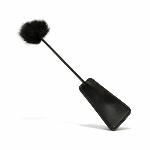 TeaseMe Duo Tickler & Whip Black 2w1 - piorka i bat do masażu 39 cm TeaseMe Duo Tickler & Whip Black 2w1 - piorka i bat do masażu 39 cm