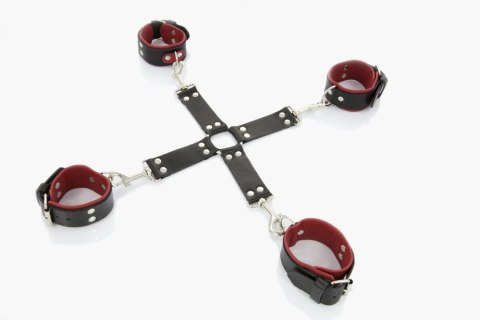 WHIPS – Krzyżak Czerwony (Skórzane Wiązania, Ręczna Produkcja) WHIPS – Krzyżak Czerwony (Skórzane Wiązania, Ręczna Produkcja)