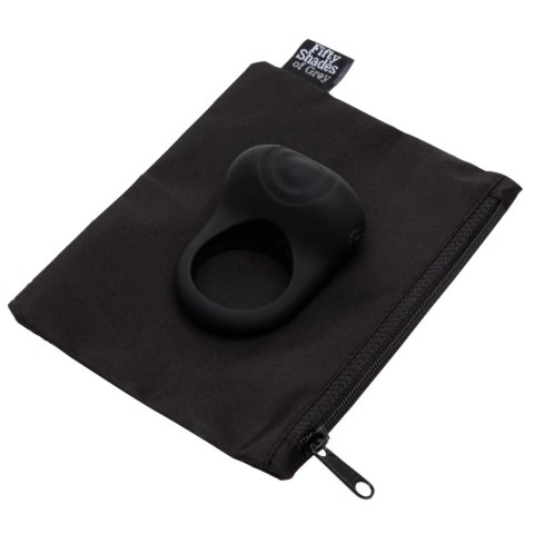 Fifty Shades of Grey Sensation - silikonowy pierścień wibrujący USB, czarny Fifty Shades of Grey Fifty Shades of Grey Sensation - silikonowy pierścień wibrujący USB, czarny Fifty Shades of Grey