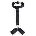Uprząż z kneblem Gag Ball With Hand Cuff Uprząż z kneblem Gag Ball With Hand Cuff