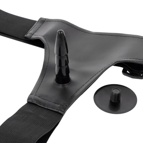 Strap-on z jądrami w cielistym kolorze. Regulowany pas. Sztywny, a zarazem elastyczny penis. Strap-on z jądrami w cielistym kolorze. Regulowany pas. Sztywny, a zarazem elastyczny penis.