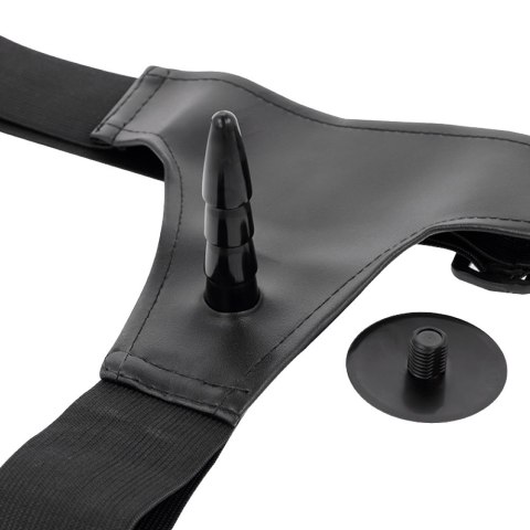 Strap-on z realistycznym penisem. Elastyczny materiał i regulowana uprząż. Strap-on z realistycznym penisem. Elastyczny materiał i regulowana uprząż.