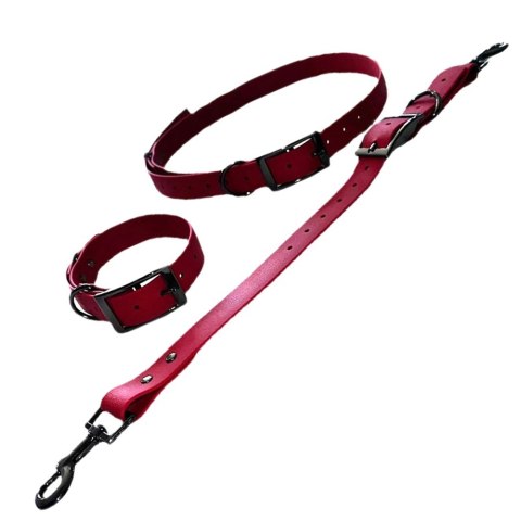 Kajdanki na nogi BDSM z łącznikiem. Regulowane, czerwone, do bondage. Kajdanki na nogi BDSM z łącznikiem. Regulowane, czerwone, do bondage.