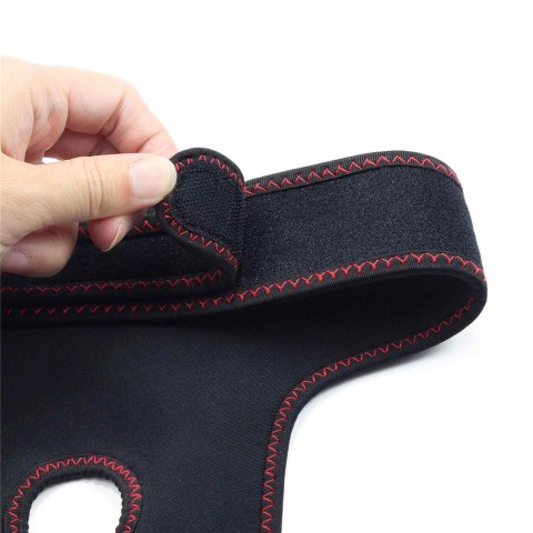 Czarny strap-on z gumowym penisem wibracje pilot Czarny strap-on z gumowym penisem wibracje pilot